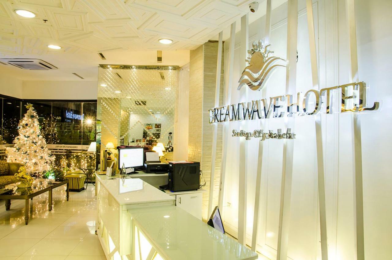 โรงแรมดรีมเวฟ ซานติอาโก City of Santiago ภายนอก รูปภาพ